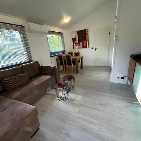 Bungalow104 Keybox Starlink Wifi Tv Heater Airco Woods Pittoresque Town Lidl Restaurant P Only Private Cars