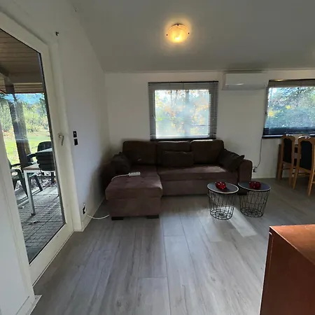 Vakantiehuis Waldruhe Bungalow 104 Nur Fuer Touristen Parkplatz Direkt Vor Der Tuer Schluesseltresor Lidl *