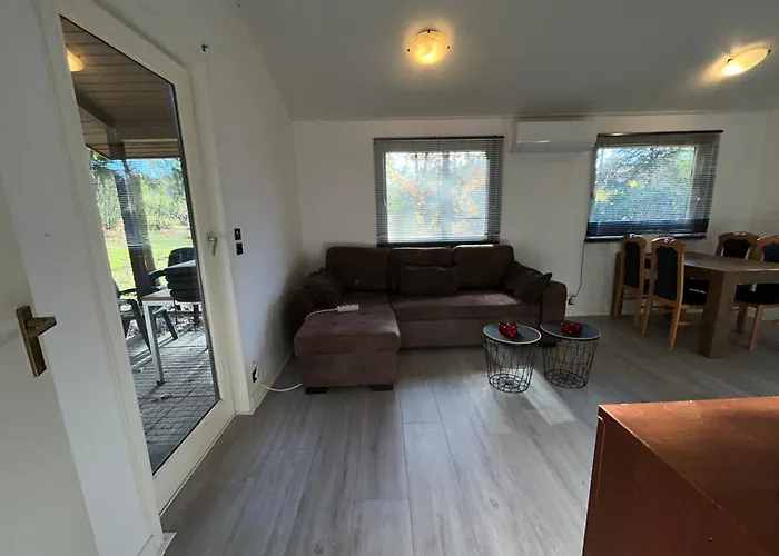 Дом отдыха Bungalow104 Keybox Starlink Wifi Tv Heater Airco Woods Pittoresque Town Lidl Restaurant P *